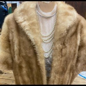 Vintage Authentic Blonde Mink  capelet size small / medium